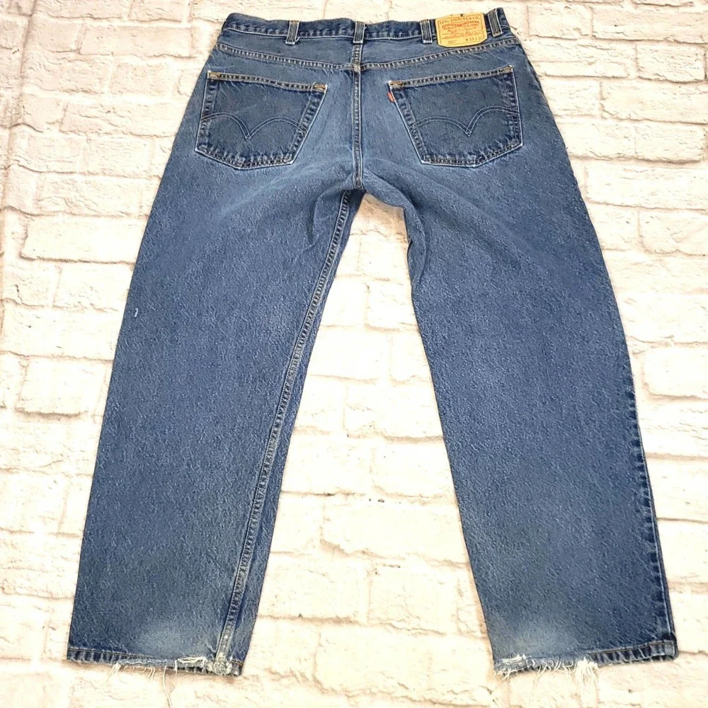 Levi's 550 men's Relaxed Fit Jeans size 38